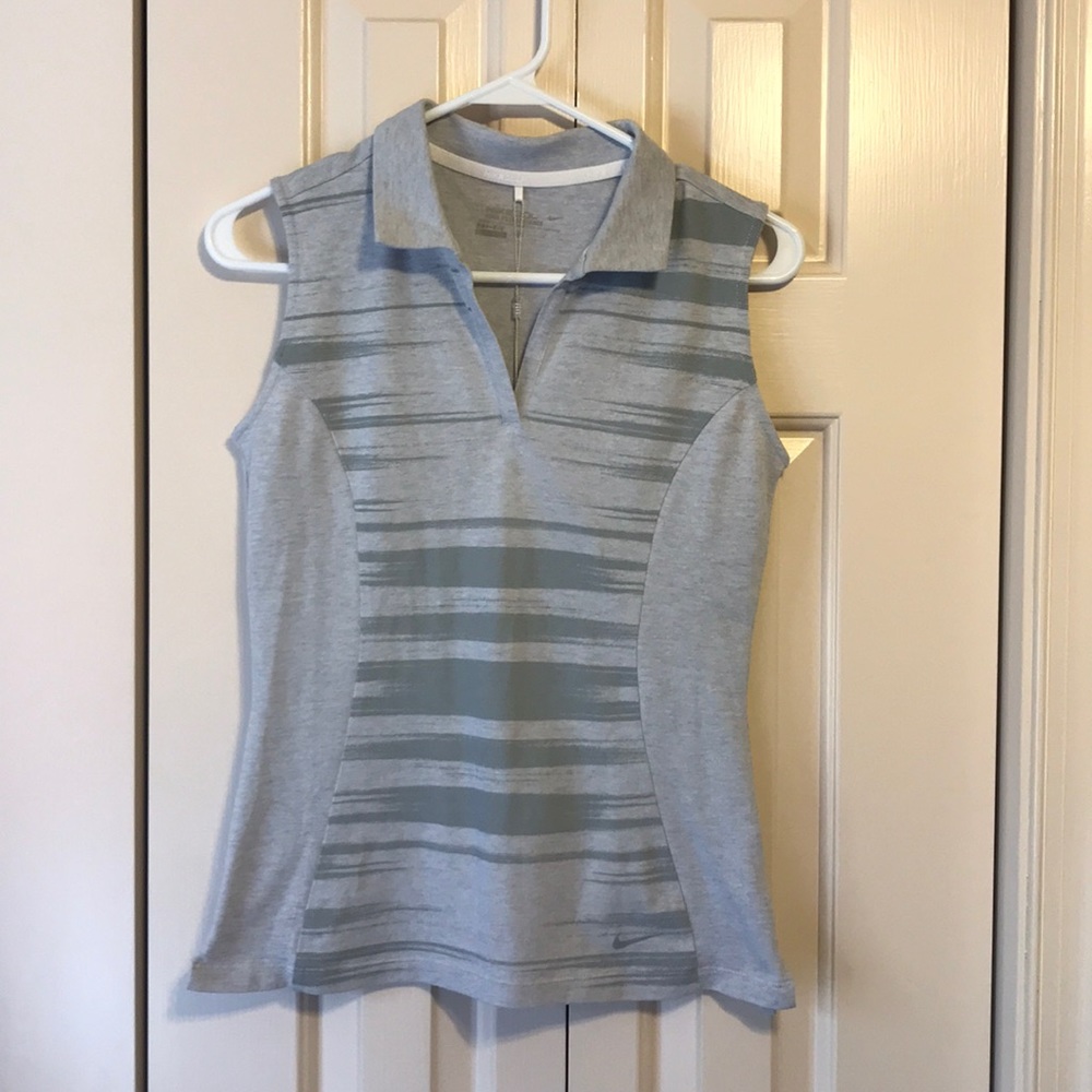 Nike women’s sleeveless top
